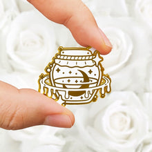 Load image into Gallery viewer, Honeymoon Pin